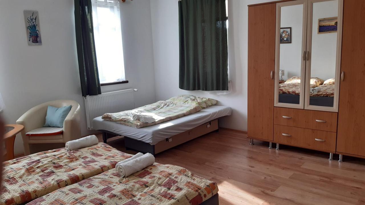 Bajusz Vendeghaz Hotel Tornyosnémeti Exterior foto